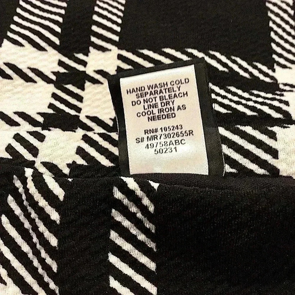 Bobeau Women’s Mini Skirt Black & White Sz. -NWOT - Picture 4 of 5